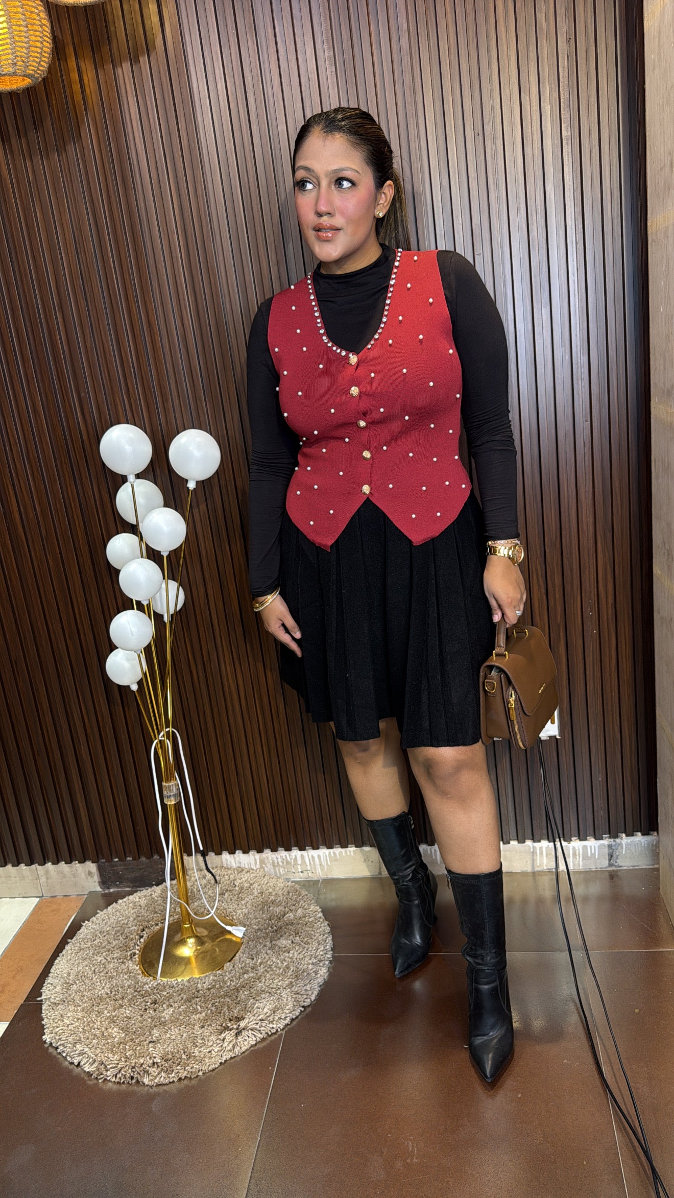 CUT SLEEVES PEARL WINTER TOP