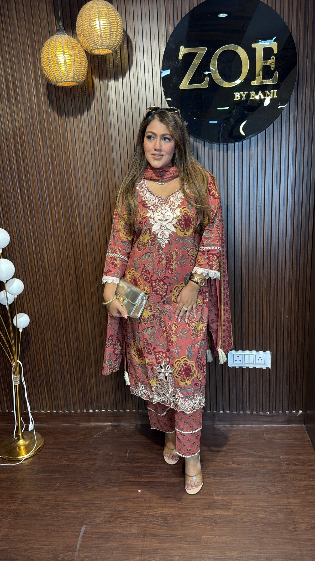 COTTON CUTWORK SUIT